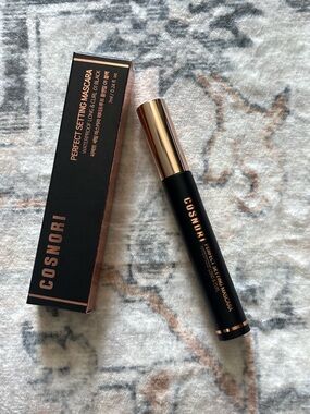 Cosnori Perfect Setting Mascara – Black with Rose Gold Cap